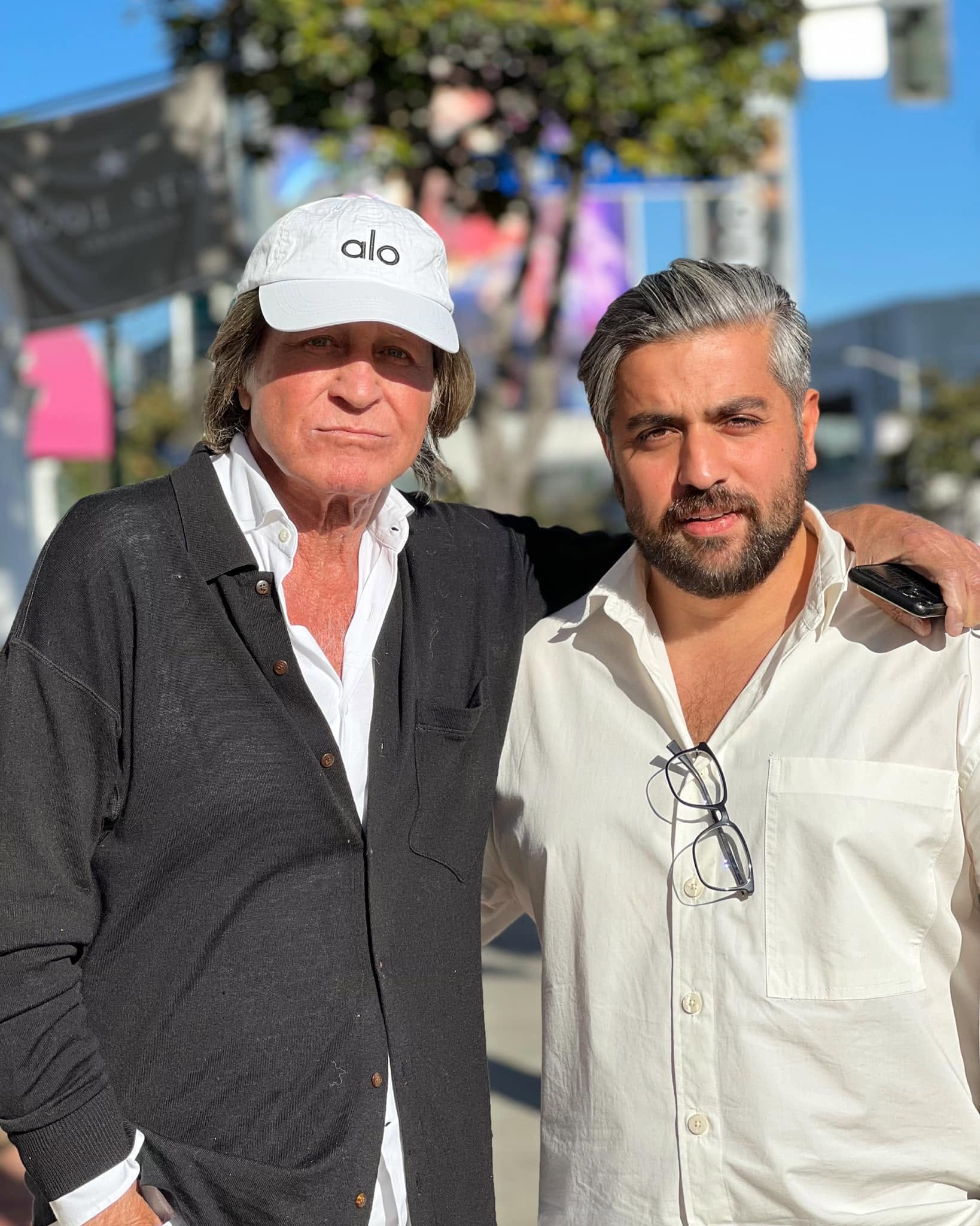 Dr. Yazan Aq. alături de unchiul său, Mohamed Hadid